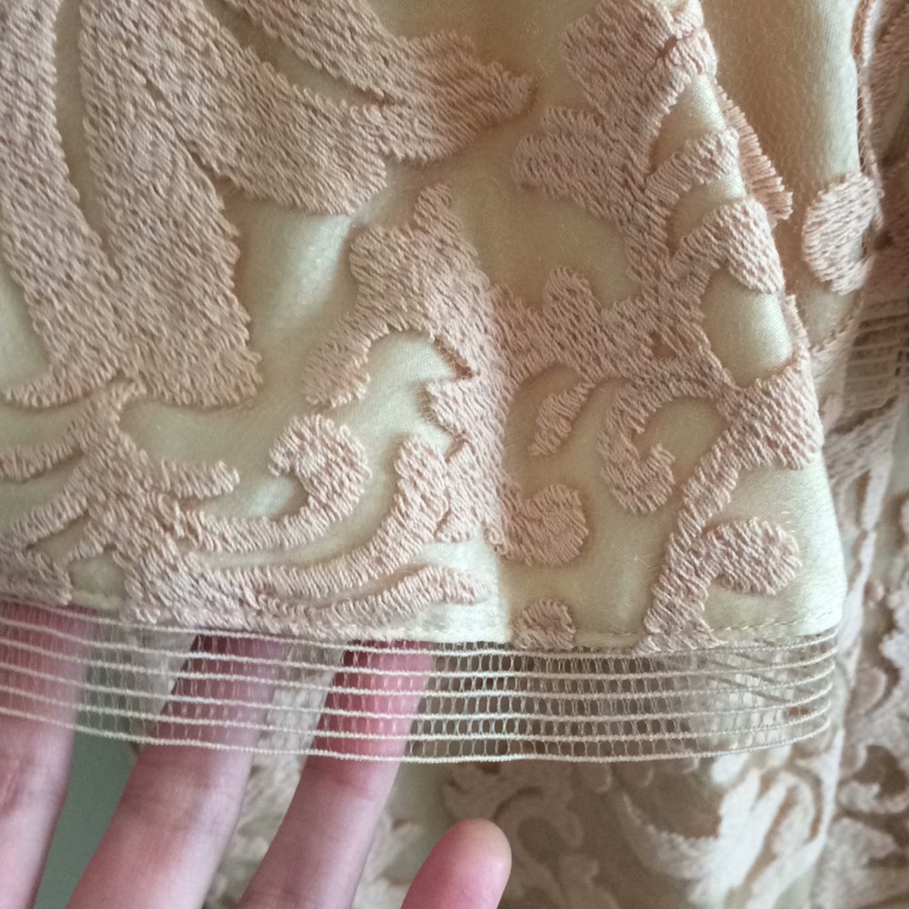 Tadashi Shoji Peplum lace gown - Picture 4 of 8